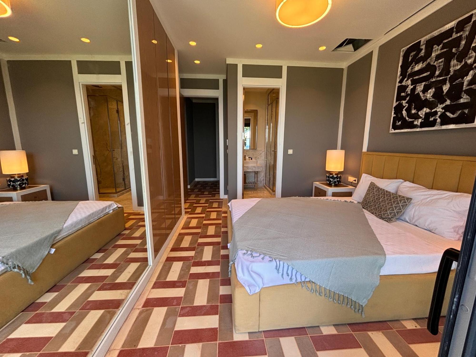 Villa Root Redrock
