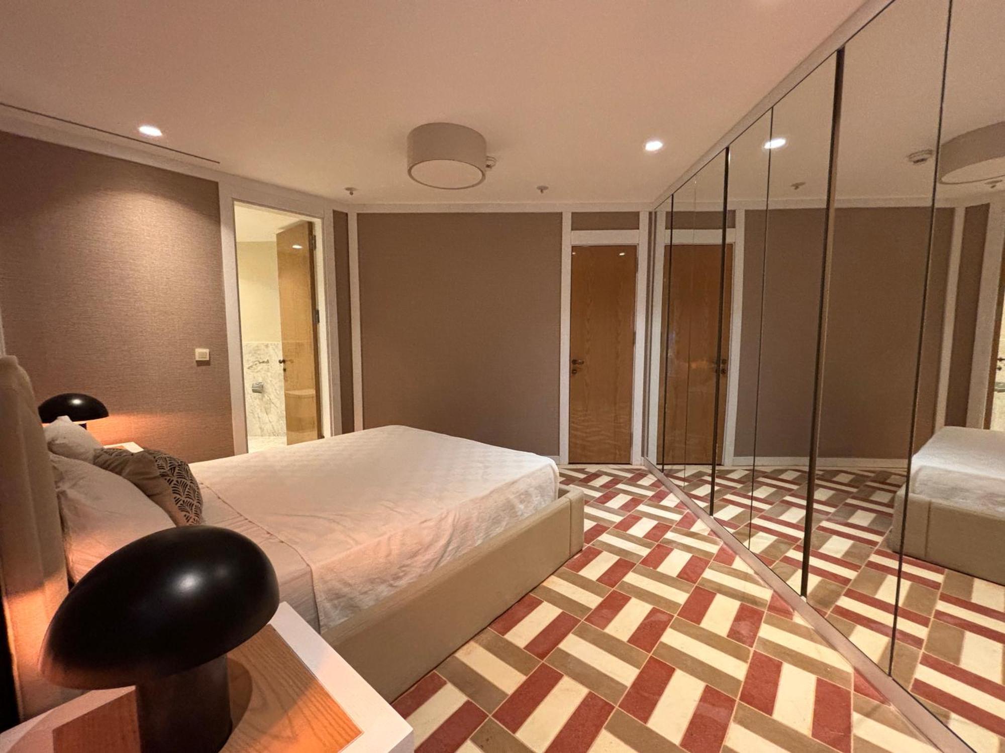Root Redrock Villa *